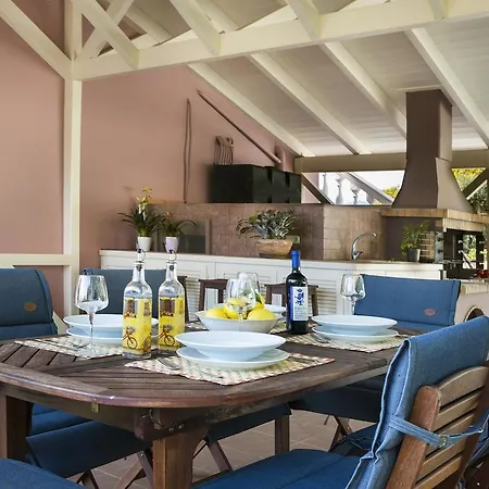 Athinais Villa Lixouri